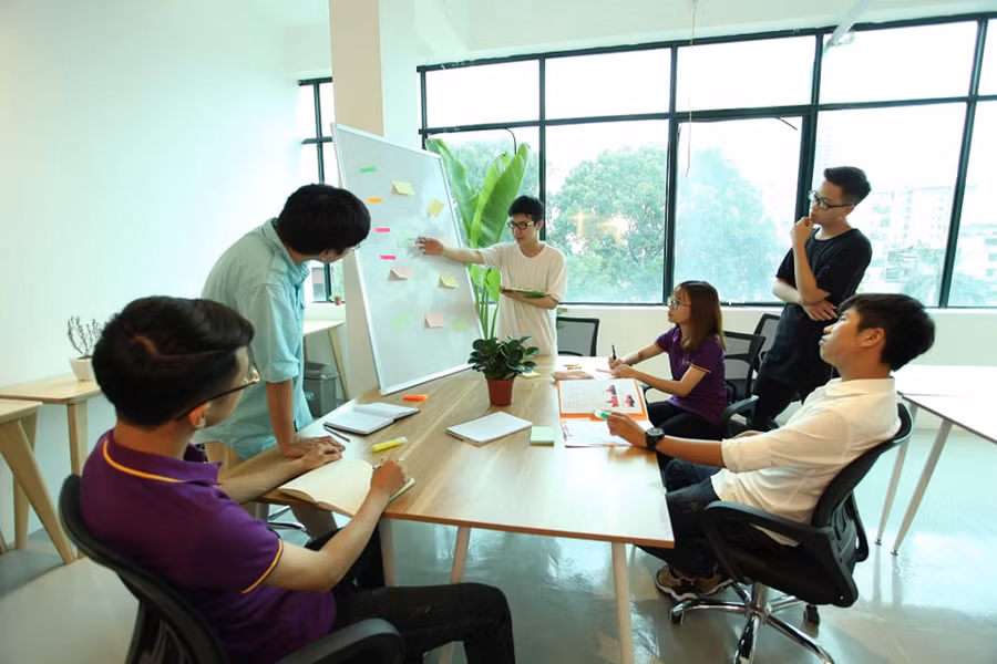 Với các bạn trẻ mê công nghệ, thích kinh doanh, Digital Marketing là ngành học khá phù hợp