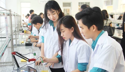 Khởi sắc nghiên cứu khoa học trong sinh viên, giảng viên trẻ