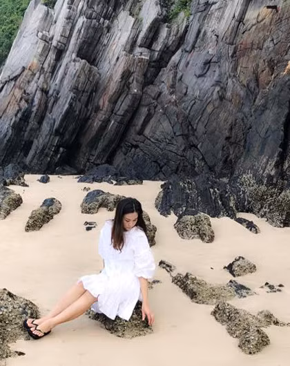 Chồng 2 lần ngoại tình, nữ giám đốc xinh đẹp bất ngờ thừa nhận "lỗi do em" ảnh 2