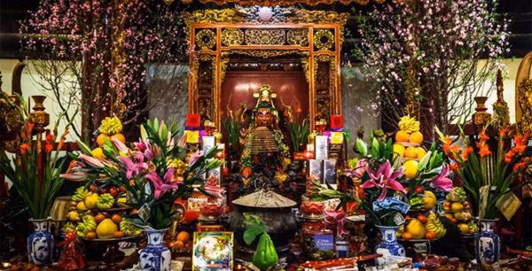 Tránh đặt 4 vật này lên bàn thờ kẻo tài lộc lụi bại, con cái đau ốm quanh năm