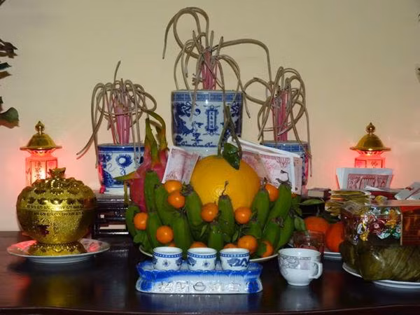 nen tranh dat 4 vat nay len ban tho keo tai loc lui bai con cai dau om quanh nam - 2