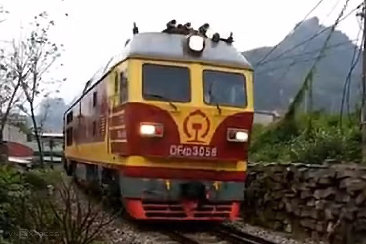 Tàu Triều Tiên trên đường đến ga Đồng Đăng. Ảnh: Anh Duy. Tàu Triều Tiên trên đường đến ga Đồng Đăng. Ảnh: Anh Duy.