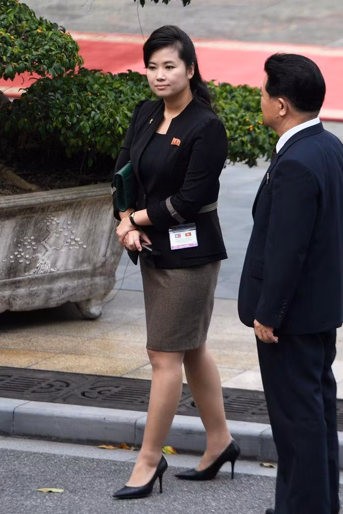 Những phụ nữ quyền lực tháp tùng Chủ tịch Triều Tiên tới Việt Nam là ai? ảnh 6