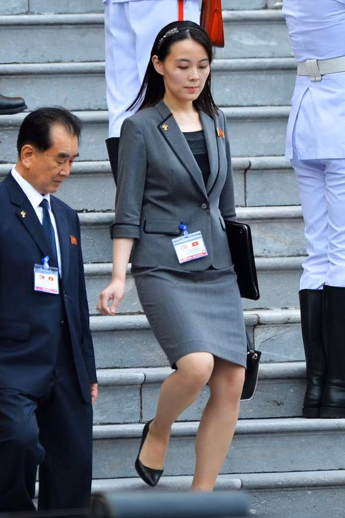 Những phụ nữ quyền lực tháp tùng Chủ tịch Triều Tiên tới Việt Nam là ai? ảnh 5