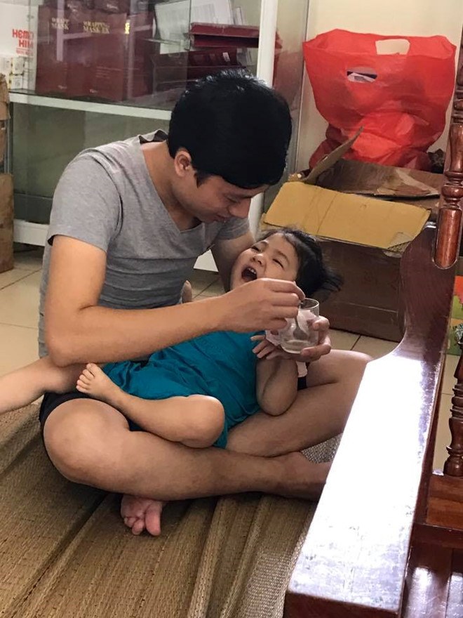 9X nhan nuoi be bai nao o Lao Cai: Nhin con rot nuoc mat khong nhan ra hinh anh 5