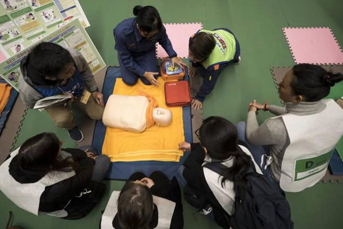 Trẻ em Nhật học cách tự cứu lấy mình trong thảm họa, bão lũ ảnh 4 Trẻ em Nhật học cách tự cứu lấy mình trong thảm họa, bão lũ ảnh 4