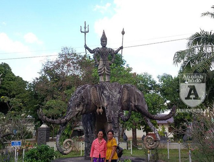 Kỳ bí khu "rừng Phật" với hàng trăm bức tượng bên dòng Mekong ảnh 23 Kỳ bí khu "rừng Phật" với hàng trăm bức tượng bên dòng Mekong ảnh 23