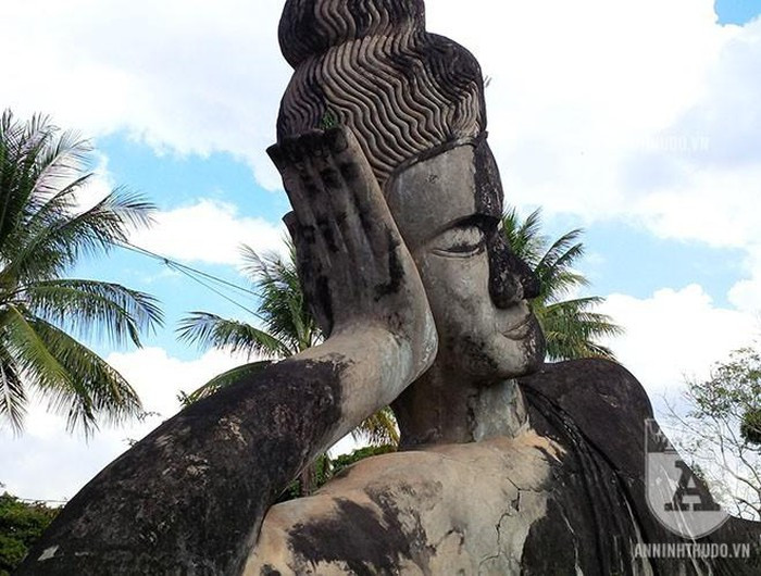 Kỳ bí khu "rừng Phật" với hàng trăm bức tượng bên dòng Mekong ảnh 7 Kỳ bí khu "rừng Phật" với hàng trăm bức tượng bên dòng Mekong ảnh 7