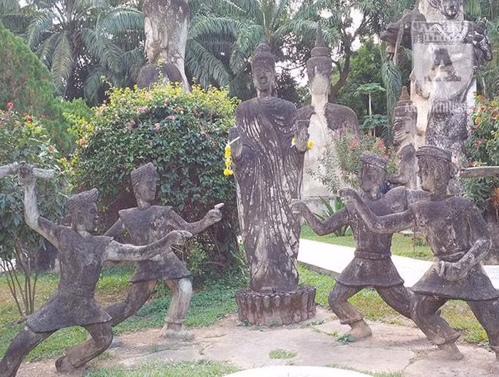 Kỳ bí khu "rừng Phật" với hàng trăm bức tượng bên dòng Mekong ảnh 13