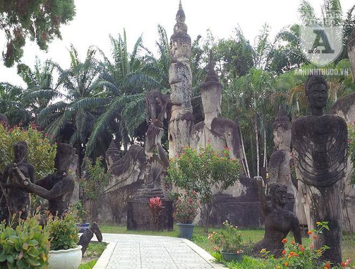 Kỳ bí khu "rừng Phật" với hàng trăm bức tượng bên dòng Mekong ảnh 2 Kỳ bí khu "rừng Phật" với hàng trăm bức tượng bên dòng Mekong ảnh 2