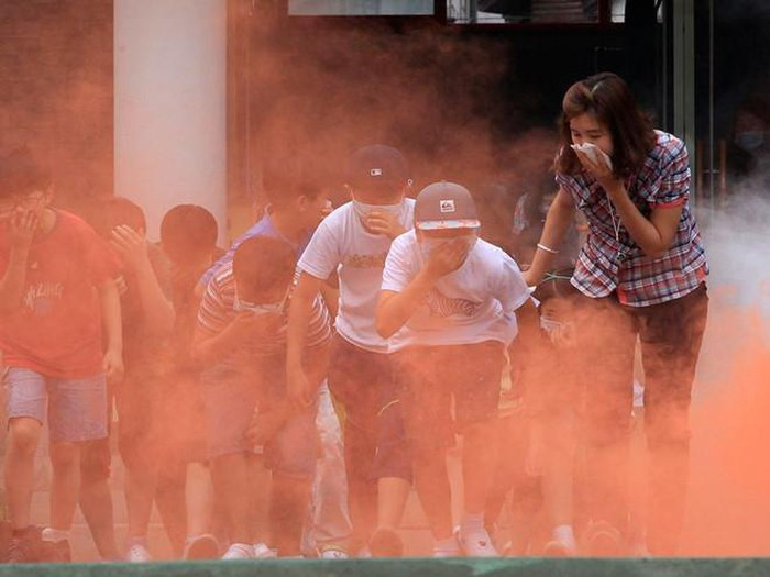 Trẻ em Nhật học cách tự cứu lấy mình trong thảm họa, bão lũ ảnh 1 Trẻ em Nhật học cách tự cứu lấy mình trong thảm họa, bão lũ ảnh 1