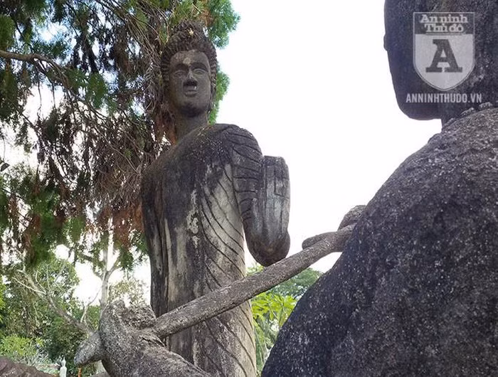 Kỳ bí khu "rừng Phật" với hàng trăm bức tượng bên dòng Mekong ảnh 12
