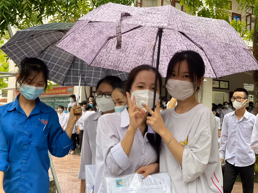 Thí sinh hồ hởi với môn thi Toán.