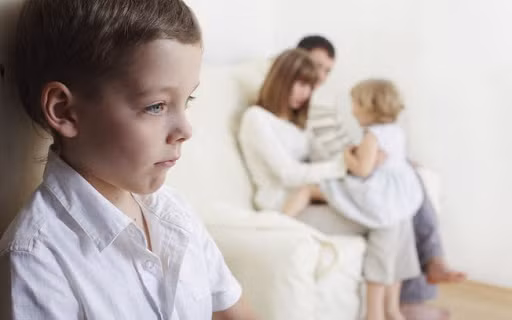 7 kiểu hành xử cha mẹ tuyệt đối tránh nếu không muốn con cái bị tổn thương