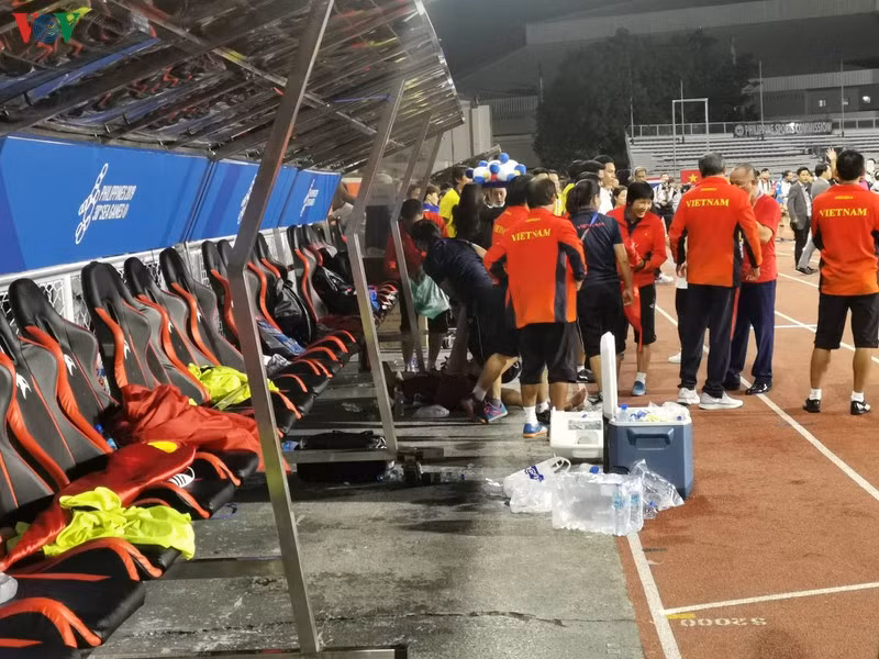 can canh: dt nu viet nam an mung day cam xuc khi doat hcv sea games 30 hinh 7