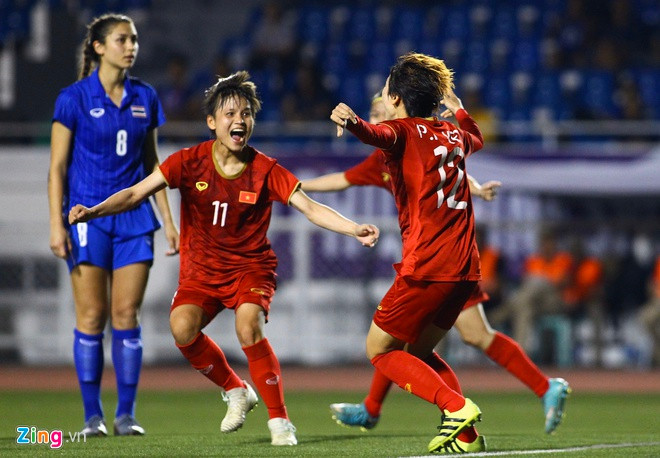 Tuyển nữ Việt Nam bảo vệ thành công huy chương vàng SEA Games. Ảnh: Quang Thịnh.