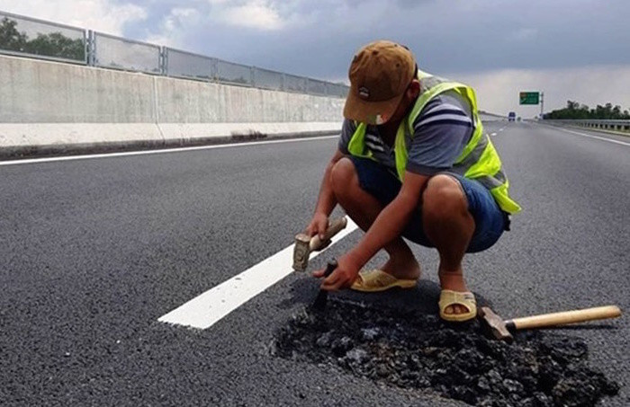 Cao tốc Đà Nẵng - Quảng Ngãi vừa đưa vào sử dụng đã hỏng