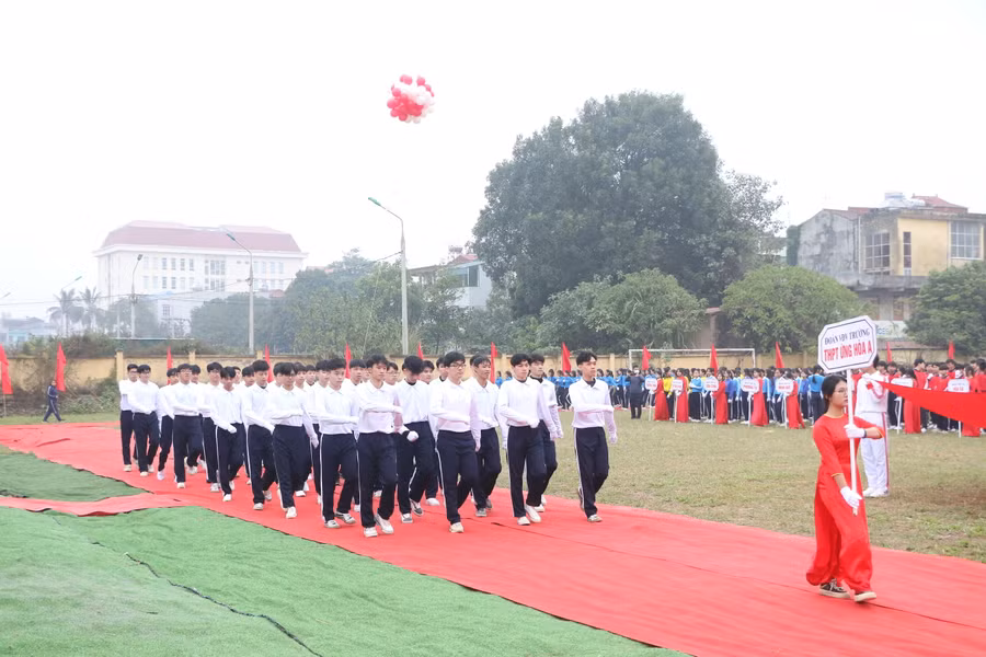 Tham gia Hội khỏe Phù Đổng năm nay có 37 đoàn.