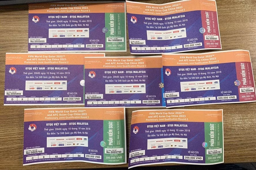 Vé trận ĐT Việt Nam - ĐT Malaysia được rao bán tràn lan trên mạng