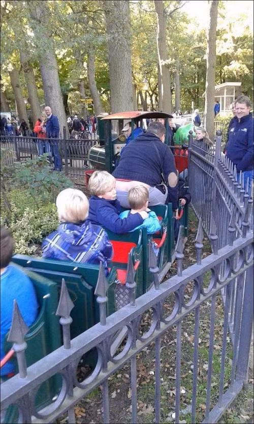 Vòng ba choán hết khung hình. Vòng ba choáng hết khung hình.