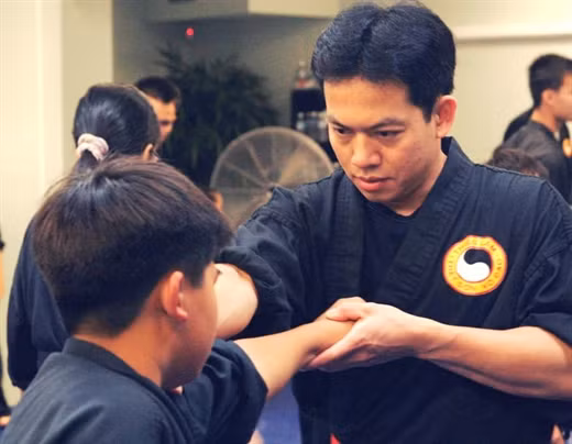 Nhung loi ich khong ngo cua viec cho be hoc vo