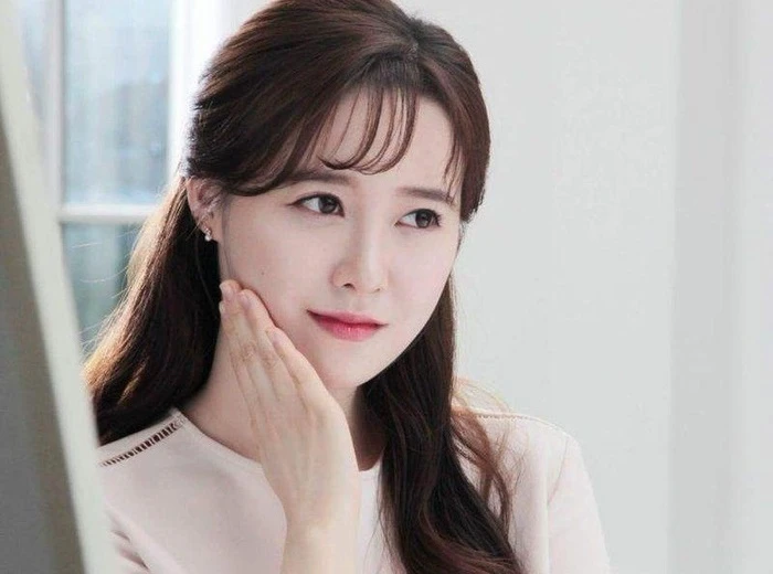 Cơ địa mỗi người là khác nhau, cách mà Goo Hye Sun dành sự quan tâm đặc biệt cho làn da đó chính là tham khảo ý kiến của các bác sĩ da liễu có kinh nghiệm.