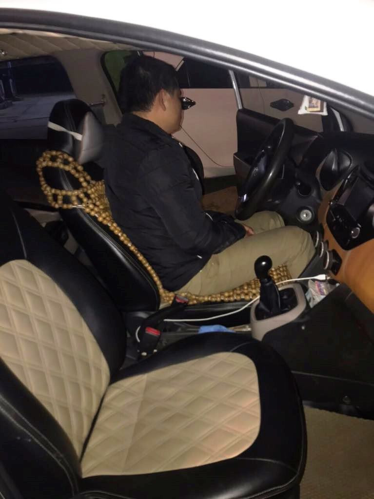 Lái xe taxi. Lái xe taxi.