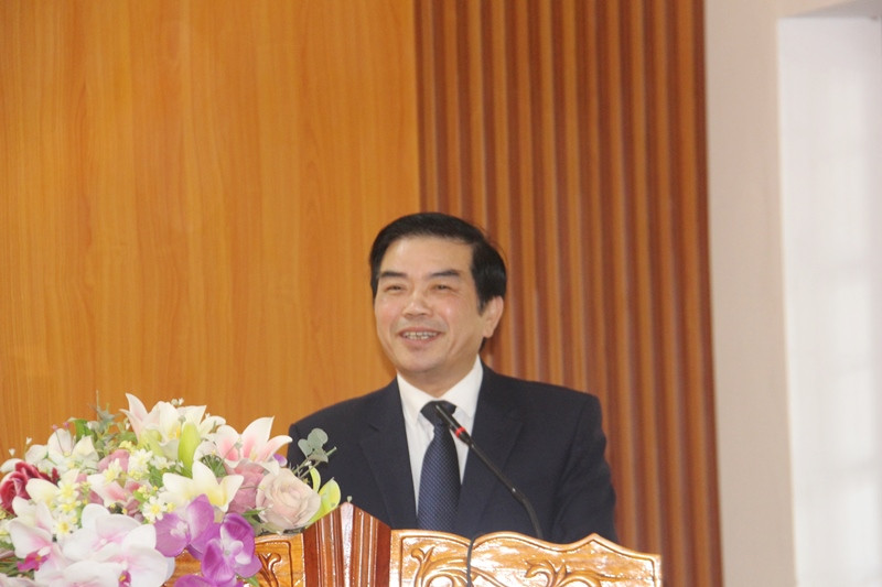 Phó Chủ tịch UBND tỉnh Đặng Quốc Vinh phát biểu tại buổi gặp mặt.