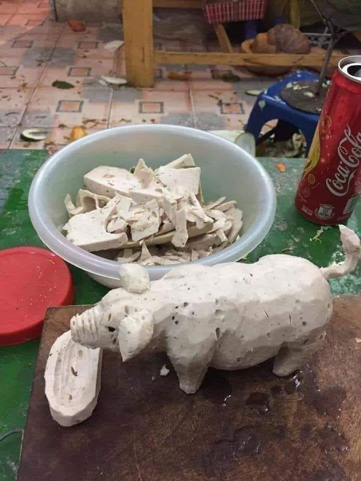 Khi nghệ nhân thái giò