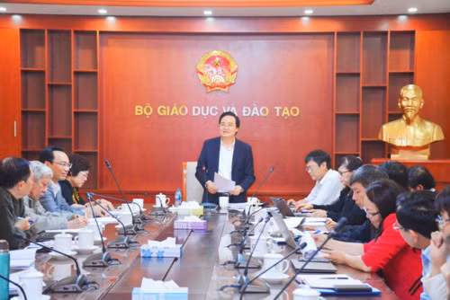 Ngày 10/3, Bộ trưởng Bộ GD&ĐT chủ trì Tọa đàm báo cáo luận cứ khoa học và phương án sắp xếp lại các trường sư phạm.