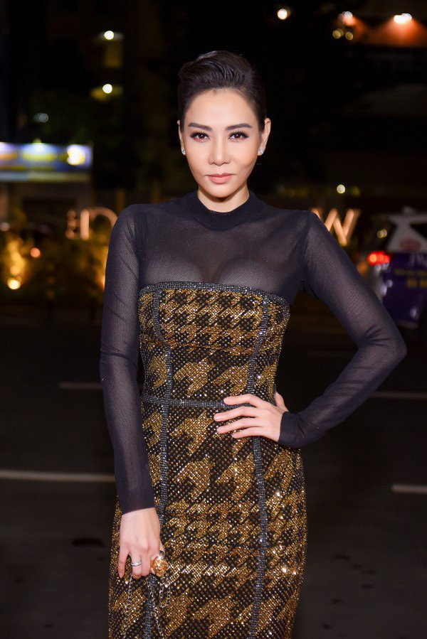 Dự đoán những gam màu, họa tiết thống trị xu hướng thời trang thu đông 2019 ảnh 16 du doan nhung gam mau, hoa tiet thong tri xu huong thoi trang thu dong 2019 - 17