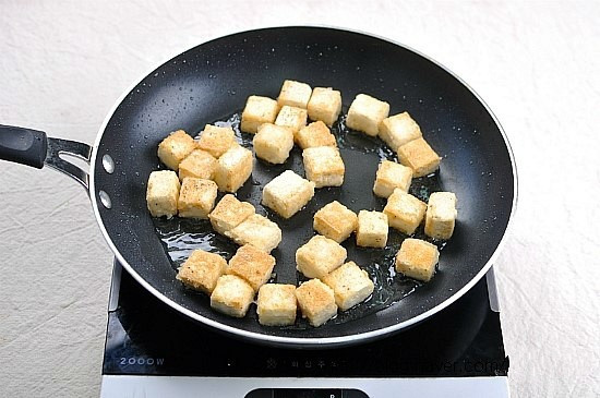 Đậu sốt cay ngon cơm ngày lạnh Dau sot cay ngon com ngay lanh