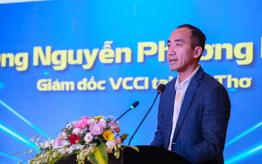 Ông Nguyễn Phương Lam, Giám đốc VCCI Cần Thơ phát biểu khai mạc chung kết cuộc thi. Ông Nguyễn Phương Lam, Giám đốc VCCI Cần Thơ phát biểu khai mạc chung kết cuộc thi.