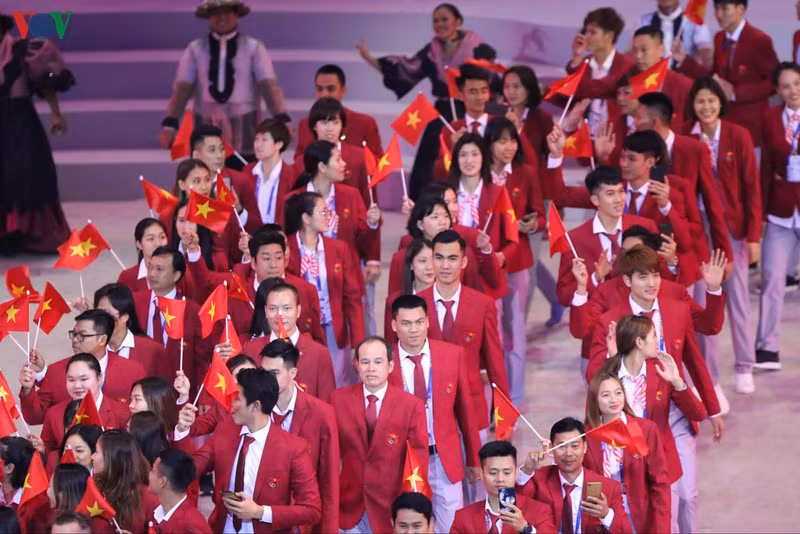 đoàn thể thao việt nam diễu hành trong lễ khai mạc sea games 30 hình 5 doan the thao viet nam dieu hanh trong le khai mac sea games 30 hinh 5