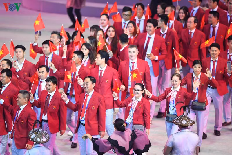 đoàn thể thao việt nam diễu hành trong lễ khai mạc sea games 30 hình 4 doan the thao viet nam dieu hanh trong le khai mac sea games 30 hinh 4