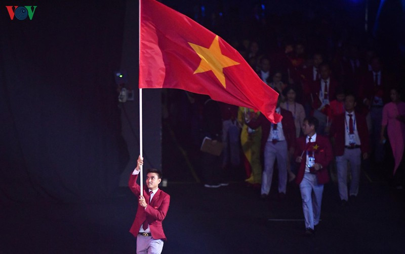 đoàn thể thao việt nam diễu hành trong lễ khai mạc sea games 30 hình 2 doan the thao viet nam dieu hanh trong le khai mac sea games 30 hinh 2