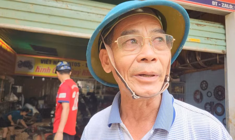 Ông Lô Văn Tiệp - Bí thư Chi bộ, Khối trưởng khối 1, thị trấn Mường Xén.