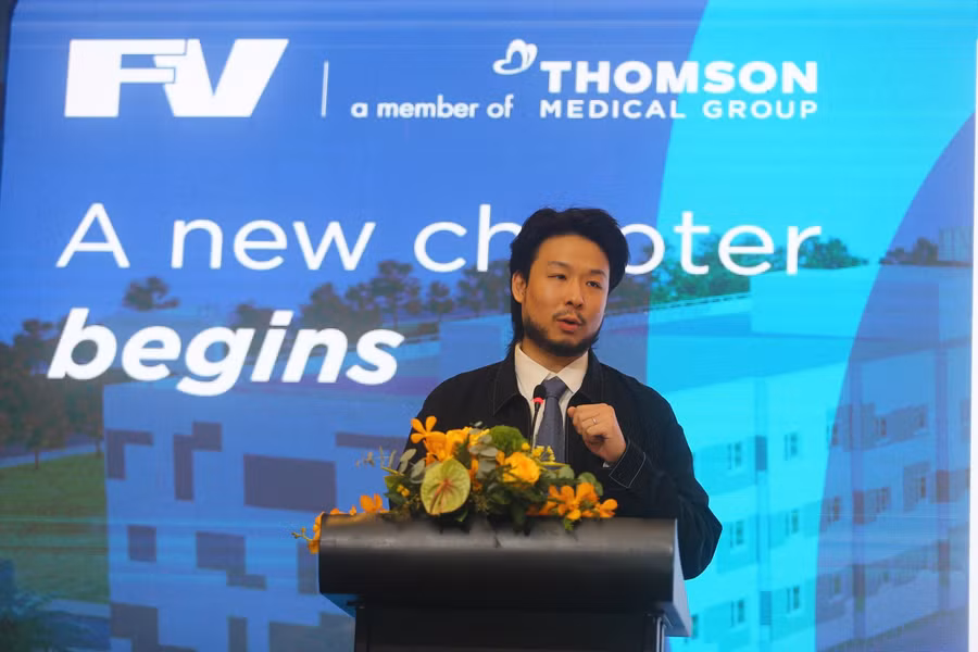 Ông Kiat Lim, Phó chủ tịch điều hành Tập đoàn Y tế Thomson phát biểu tại lễ công bố.