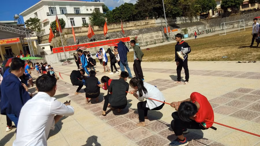 Nhiều sân chơi bổ ích được tổ chức nhằm thu hút học sinh đến trường, đến lớp