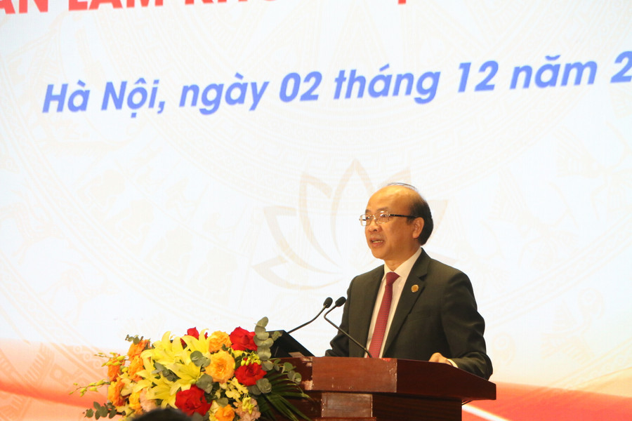 Ông Phan Chí Hiếu - Chủ tịch Viện Hàn lâm Khoa học Xã hội Việt Nam nêu tóm tắt một số thành tựu trong 70 năm qua của đơn vị.