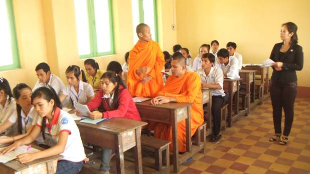 Thực hiện nhiệm vụ trọng điểm quốc gia đào tạo NN,VH &NT Khmer Nam bộ