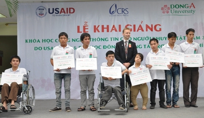 Người khuyết tật sẽ được hỗ trợ chi phí đào tạo, học nghề cao nhất