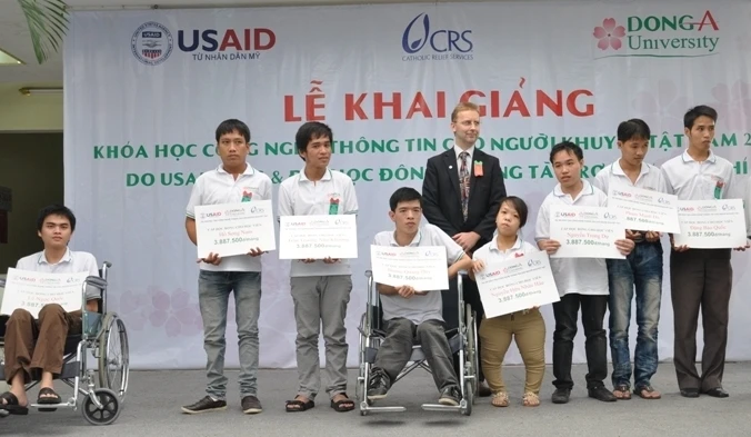 Người khuyết tật sẽ được hỗ trợ chi phí đào tạo, học nghề cao nhất