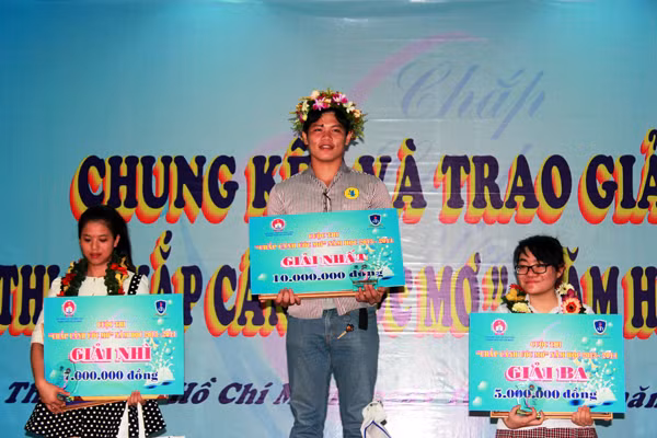 Cậu học trò “đông tuổi” và phút đăng quang ước mơ