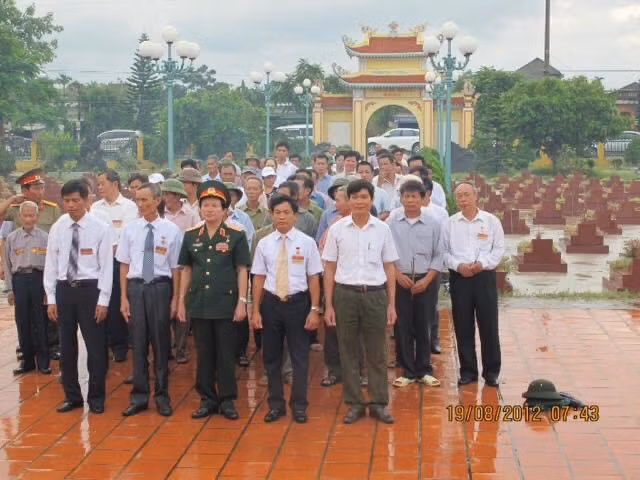 Tướng Hiệu trong một chuyến đi tri ân đồng đội và đồng bào