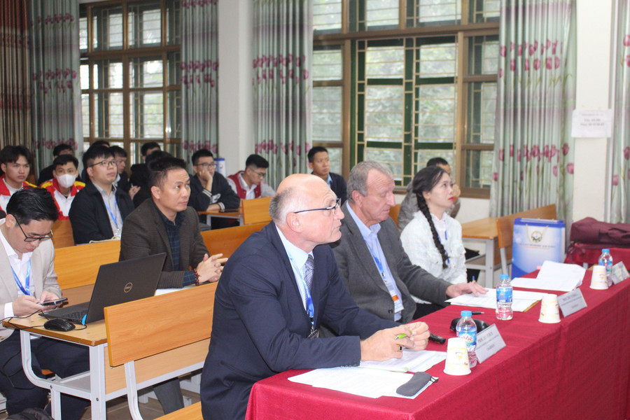 Hội thảo thu hút sự tham gia của các nhà khoa học, nhà nghiên cứu trong và ngoài nước. Hội thảo thu hút sự tham gia của các nhà khoa học, nhà nghiên cứu trong và ngoài nước.