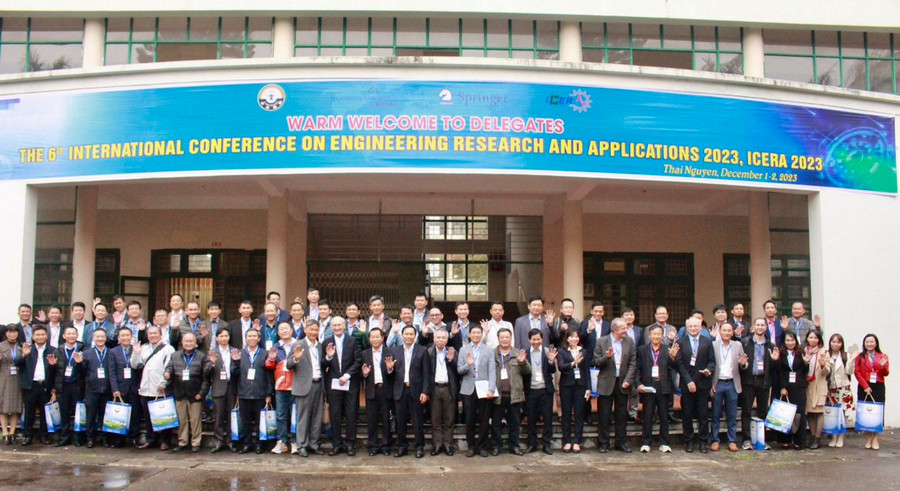 Đại biểu tham dự hội thảo. Đại biểu tham dự hội thảo.