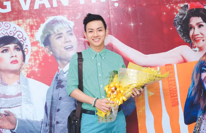 Hoài Lâm hát xẩm với... bình chữa cháy