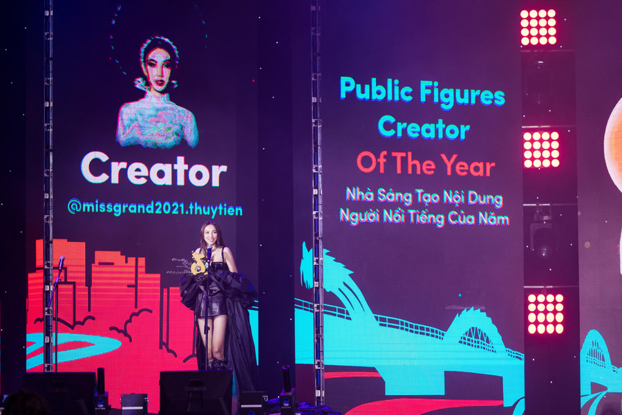 Hoa hậu Thùy Tiên nhận giải Nhà sáng tạo nội dung nghệ sĩ của năm. Hoa hậu Thùy Tiên nhận giải Nhà sáng tạo nội dung nghệ sĩ của năm.
