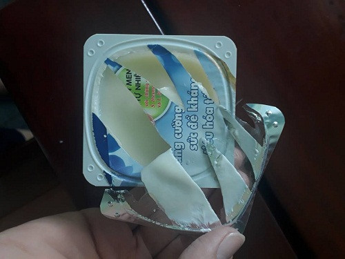 Đen thôi đỏ quên đi.